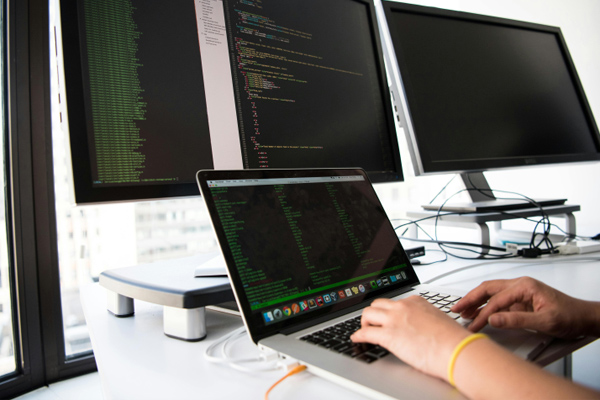 廣東電網(wǎng)申請(qǐng)開關(guān)柜局放測(cè)試專利，提高開關(guān)柜局放測(cè)試效率和準(zhǔn)確率:高低壓開關(guān)柜