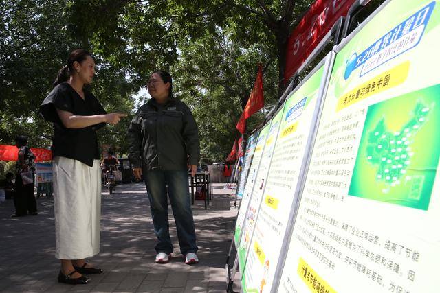 您家電表跑得快？世界計量日，博愛供電現(xiàn)場答疑:電表計量箱